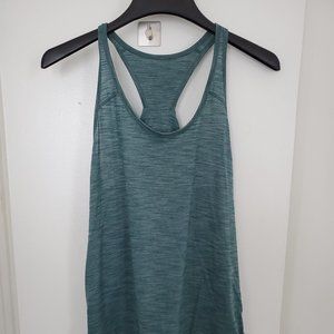LULULEMON TANK SIZE 6